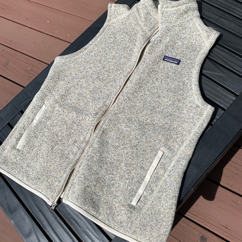Patagonia Women’s Cream Zip up Vest
